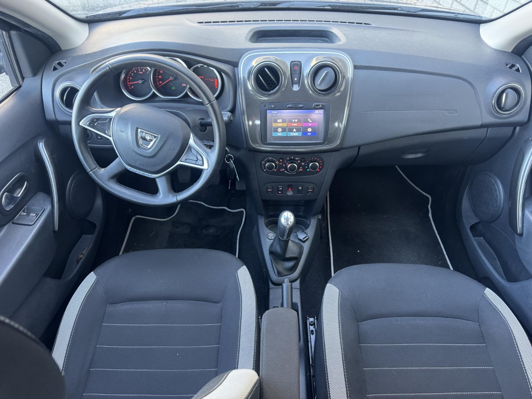 Dacia Sandero 0.9 TCe Bi-Fuel Tech Road | Trekhaak | Achteru, Auto's, 898 cc, Stof, 580 kg, Blauw