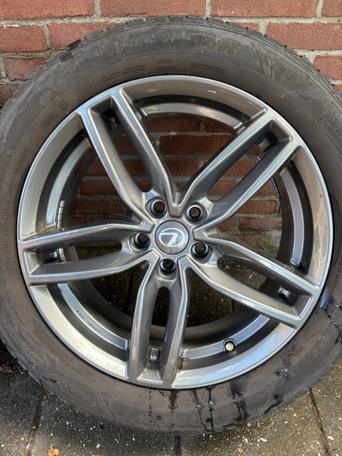 Foto 4 van Wielsets Lexus NX, RX en Audi A3, A4 velgen met banden