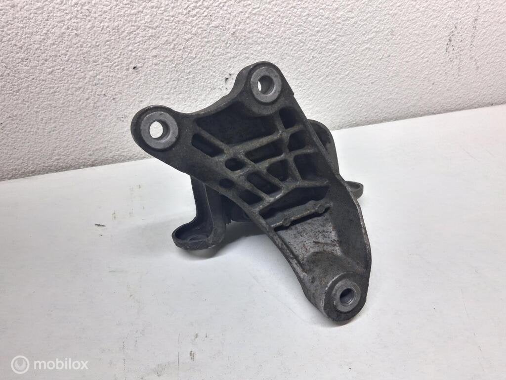 Versnellingsbak steun Vw Transporter T5 GP (09-15)7H0399151G, Gebruikt, Volkswagen, Ophalen of Verzenden
