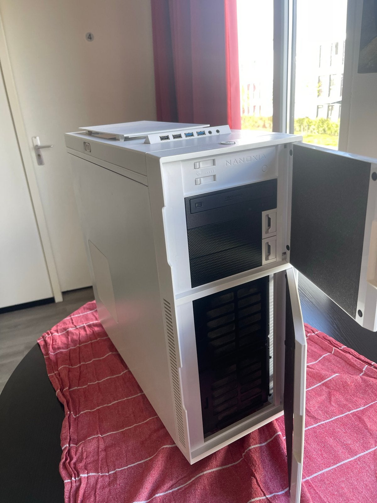 Nanoxia Deep Silence 1 White FullTower Behuizing+Pioneer DVD, Ophalen, Gebruikt