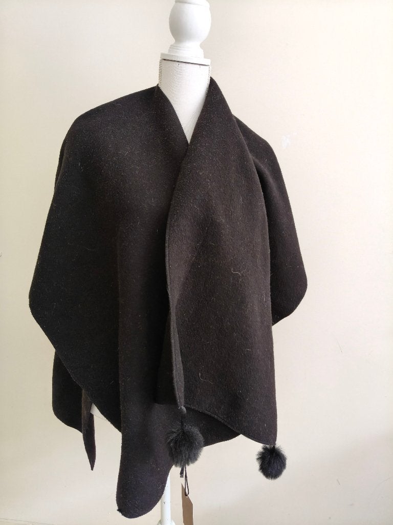 XL Zwarte omslagdoek - stola, nieuw, Ophalen of Verzenden, Zo goed als nieuw, Maat 46/48 (XL) of groter, Sjaal