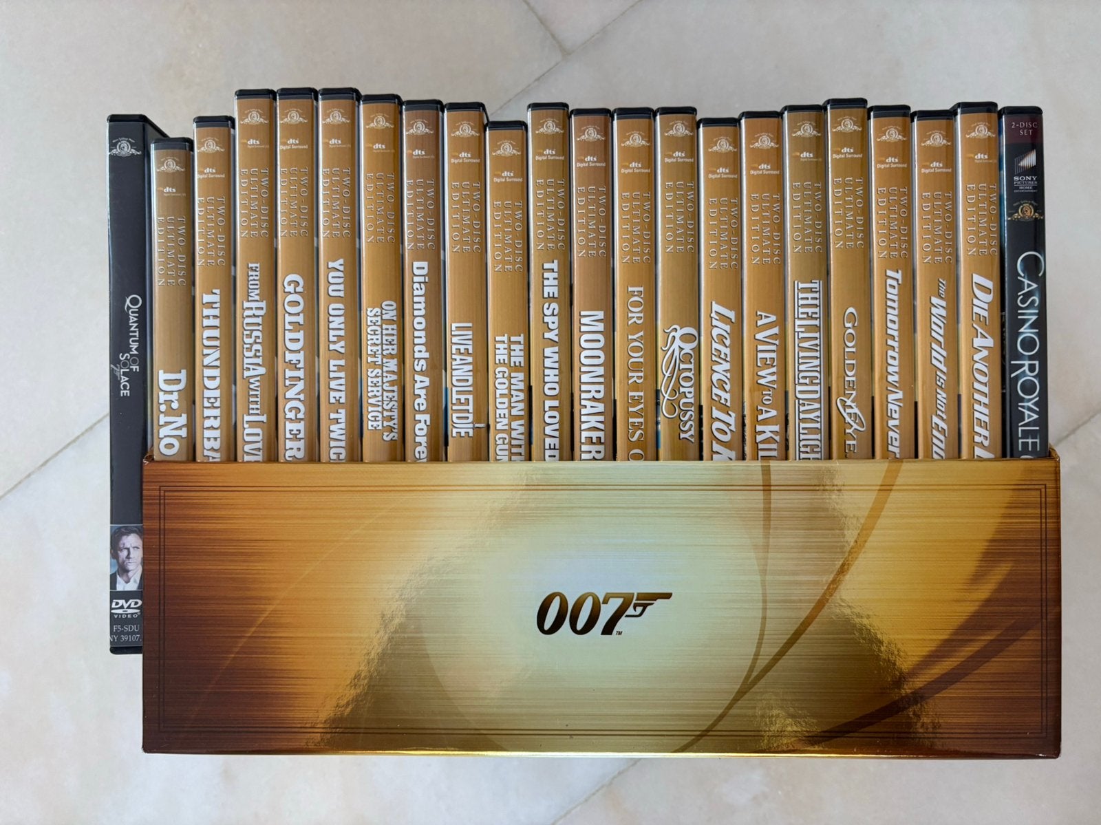 DVD’s Serie James Bond 007, Vanaf 12 jaar, Ophalen, Zo goed als nieuw