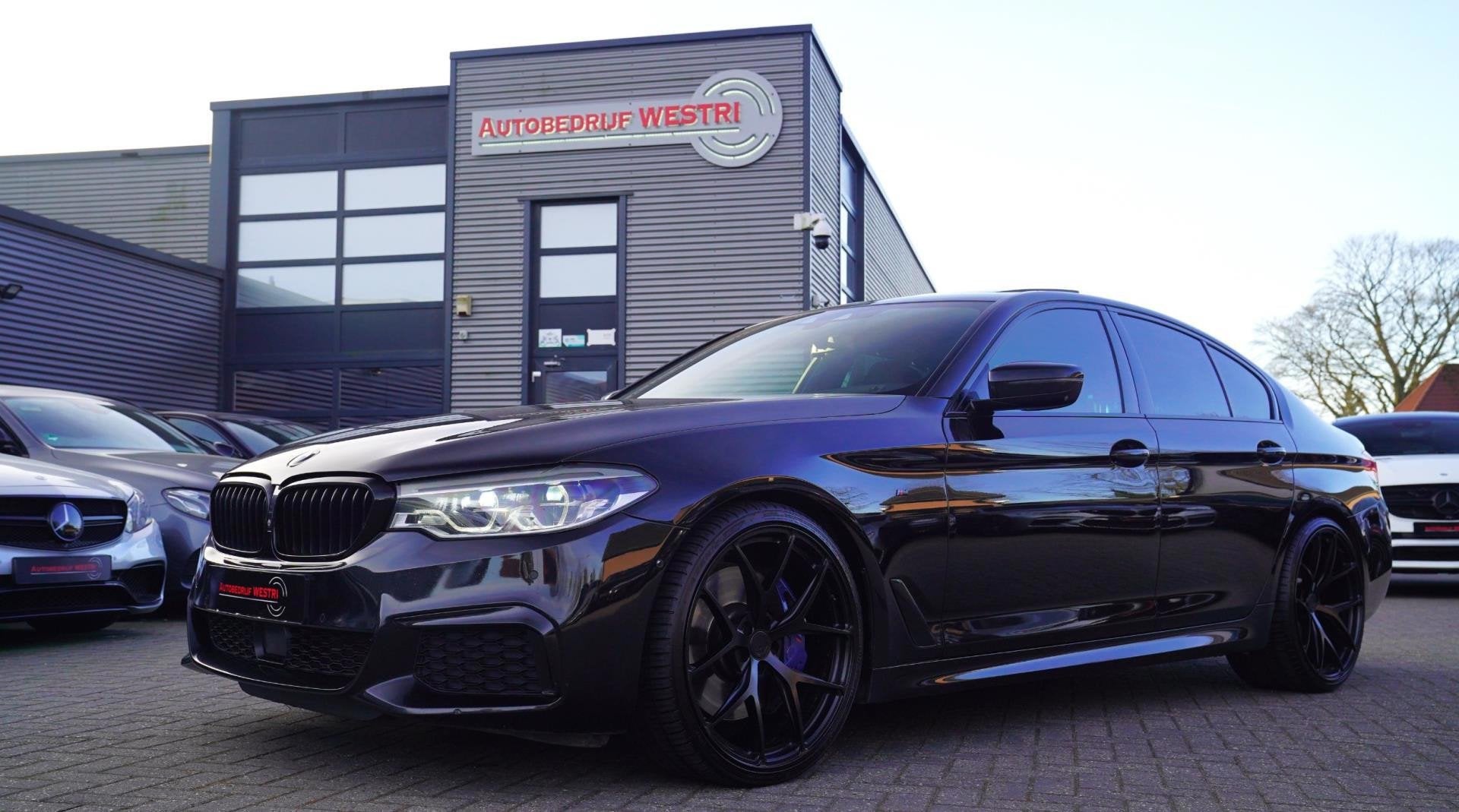 BMW 5-serie M550d xDrive| Schuifdak | Stoelkoeling | Adaptie, Auto's, Dealer onderhouden, Gebruikt, 2993 cc, 2000 kg