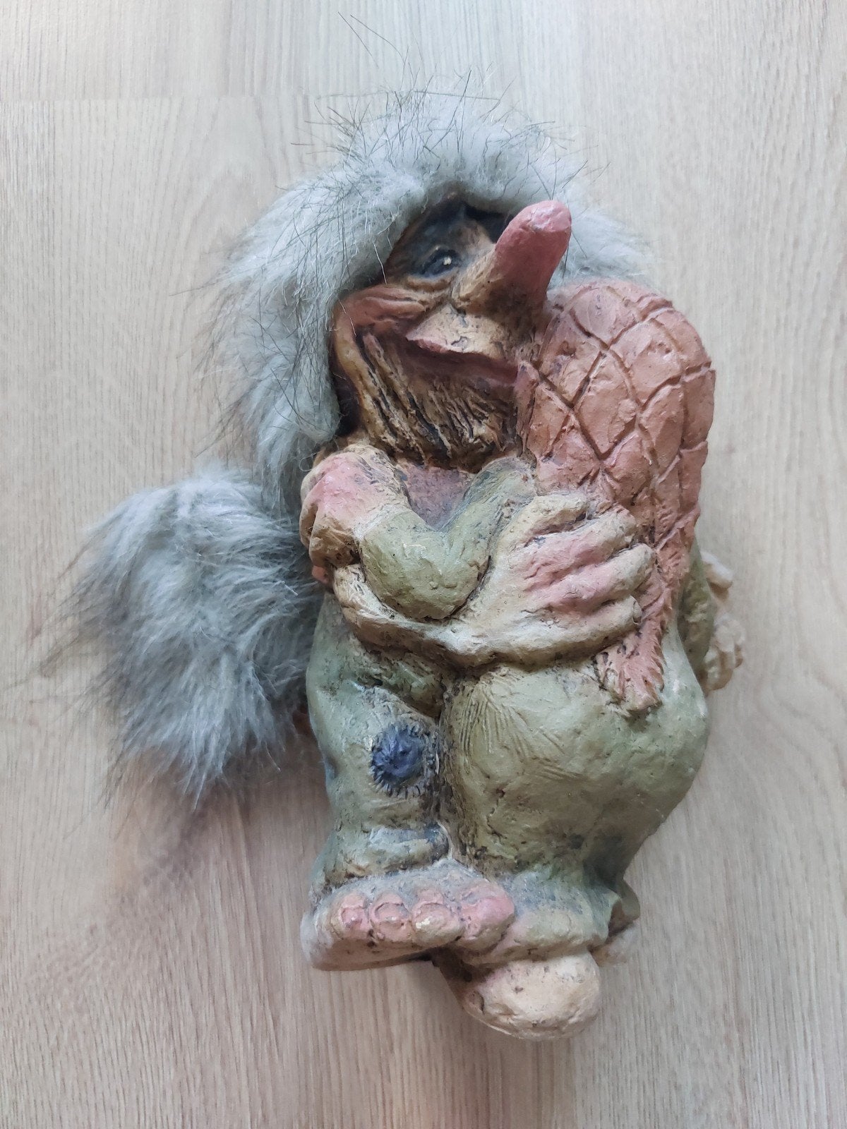 Fosse Troll dansend paartje - 21 cm hoog, Verzenden