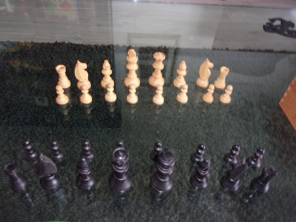 SCHAAKSTUKKEN van Staunton, in kistje, Een of twee spelers, Ophalen of Verzenden, Gebruikt, Staunton