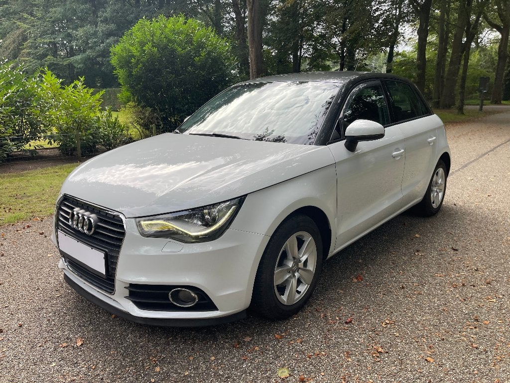 Audi A1 1.2 Tfsi Sportback / 130Dkm / Airco / Top, Auto's, Voorwielaandrijving, A1, Euro 6, Wit