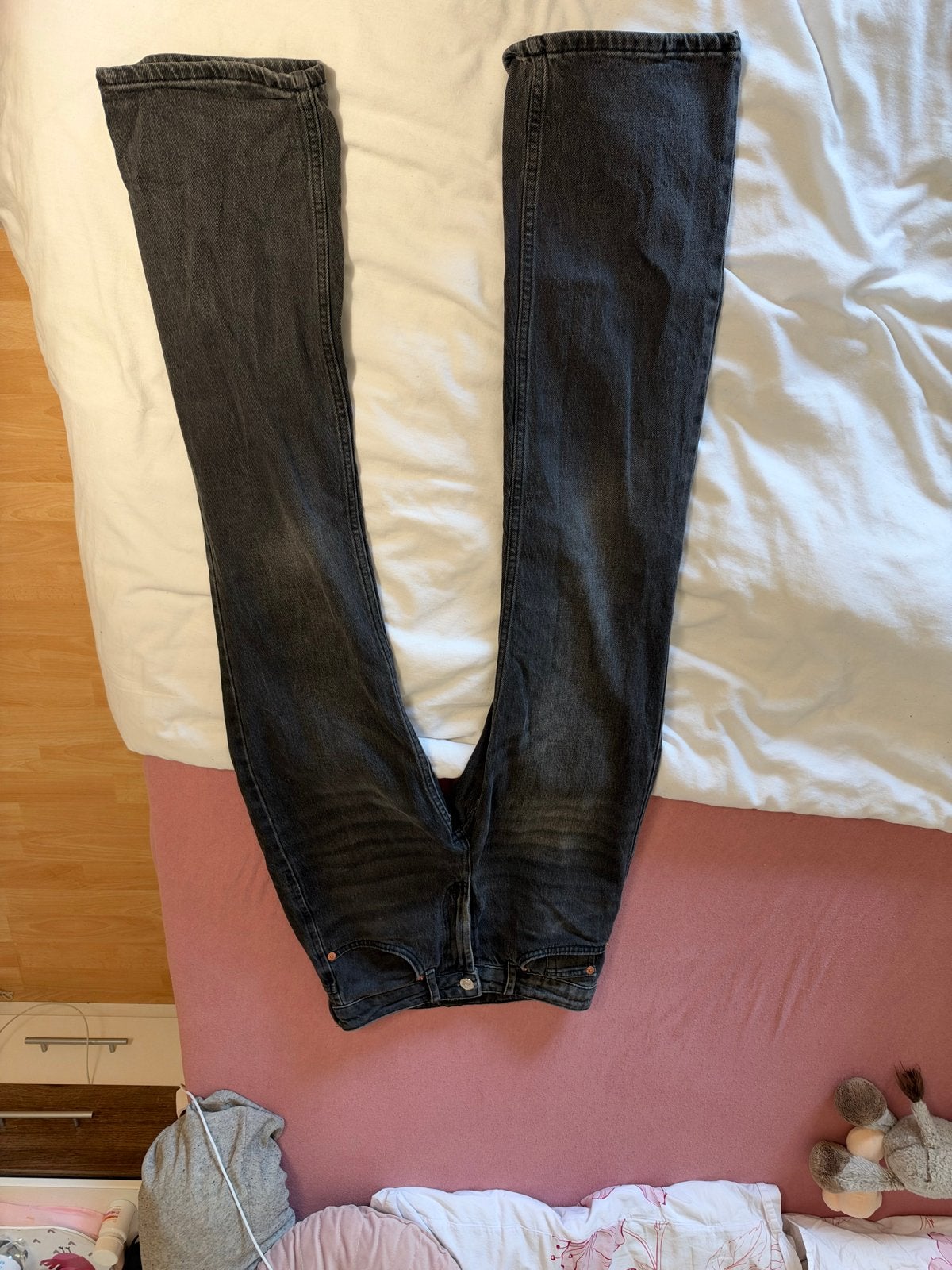 Stradivarius zwarte flared jeans maat 34, Zwart, Ophalen of Verzenden, Zo goed als nieuw, Maat 34 (XS) of kleiner