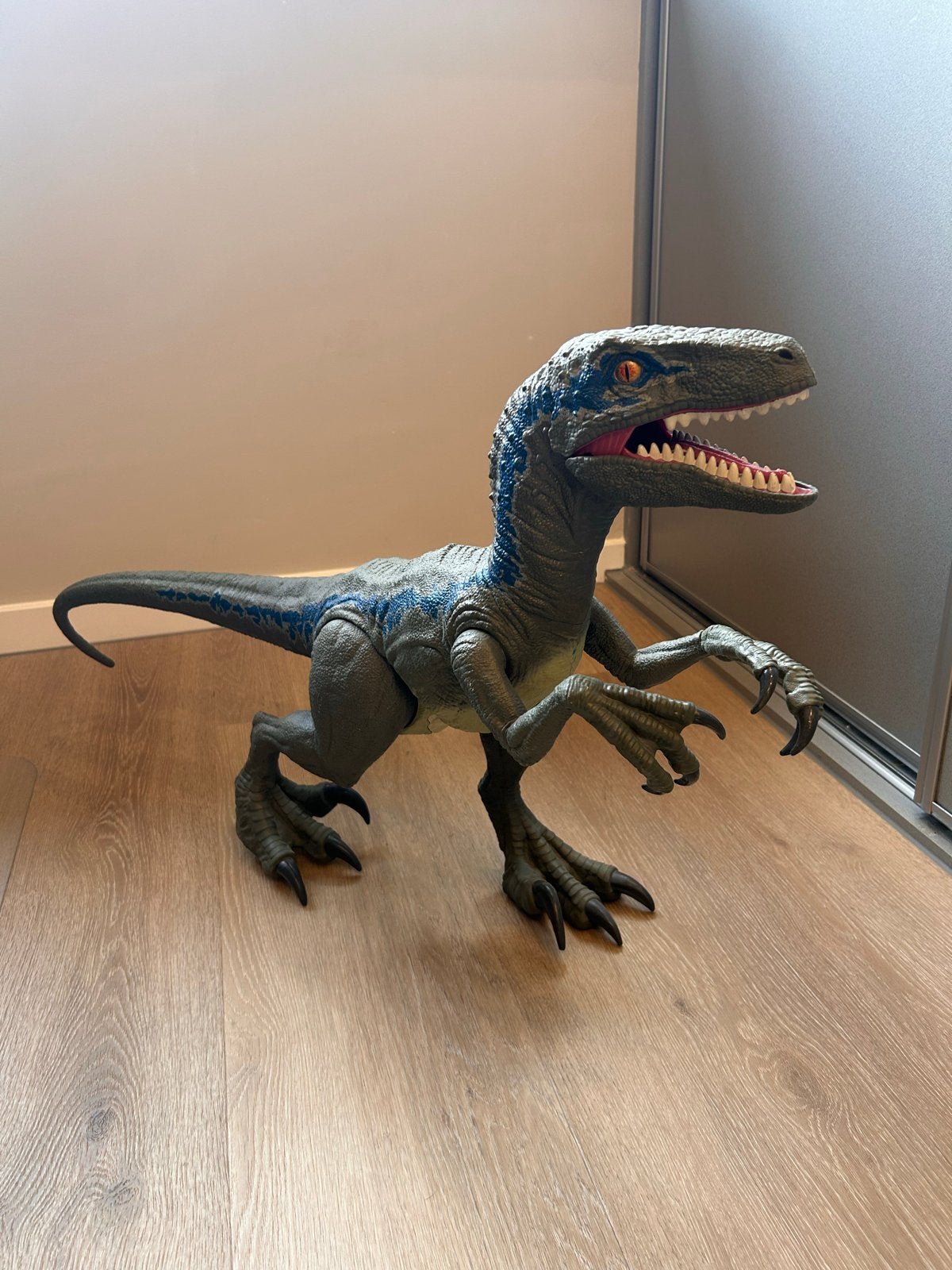 Jurassic World Kolossale Blue - Grote beweegbare dinosaurus, Ophalen, Gebruikt