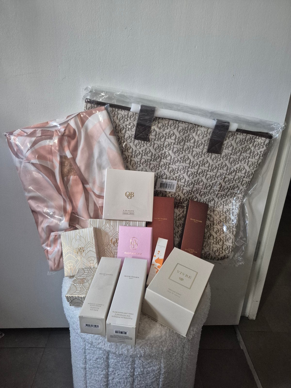 Olcay Gulsen Makeup, Skincare, Parfum etc voor 50% van prijs, Ophalen of Verzenden, Nieuw, Overige kleuren, Gehele gezicht
