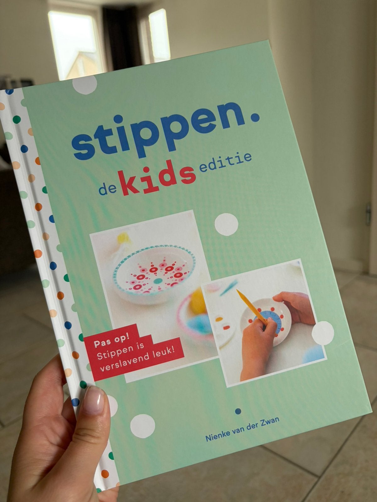 Nienke van der Zwan - Stippen. de kids editie, Non-fictie, Ophalen of Verzenden, Zo goed als nieuw, Nienke van der Zwan