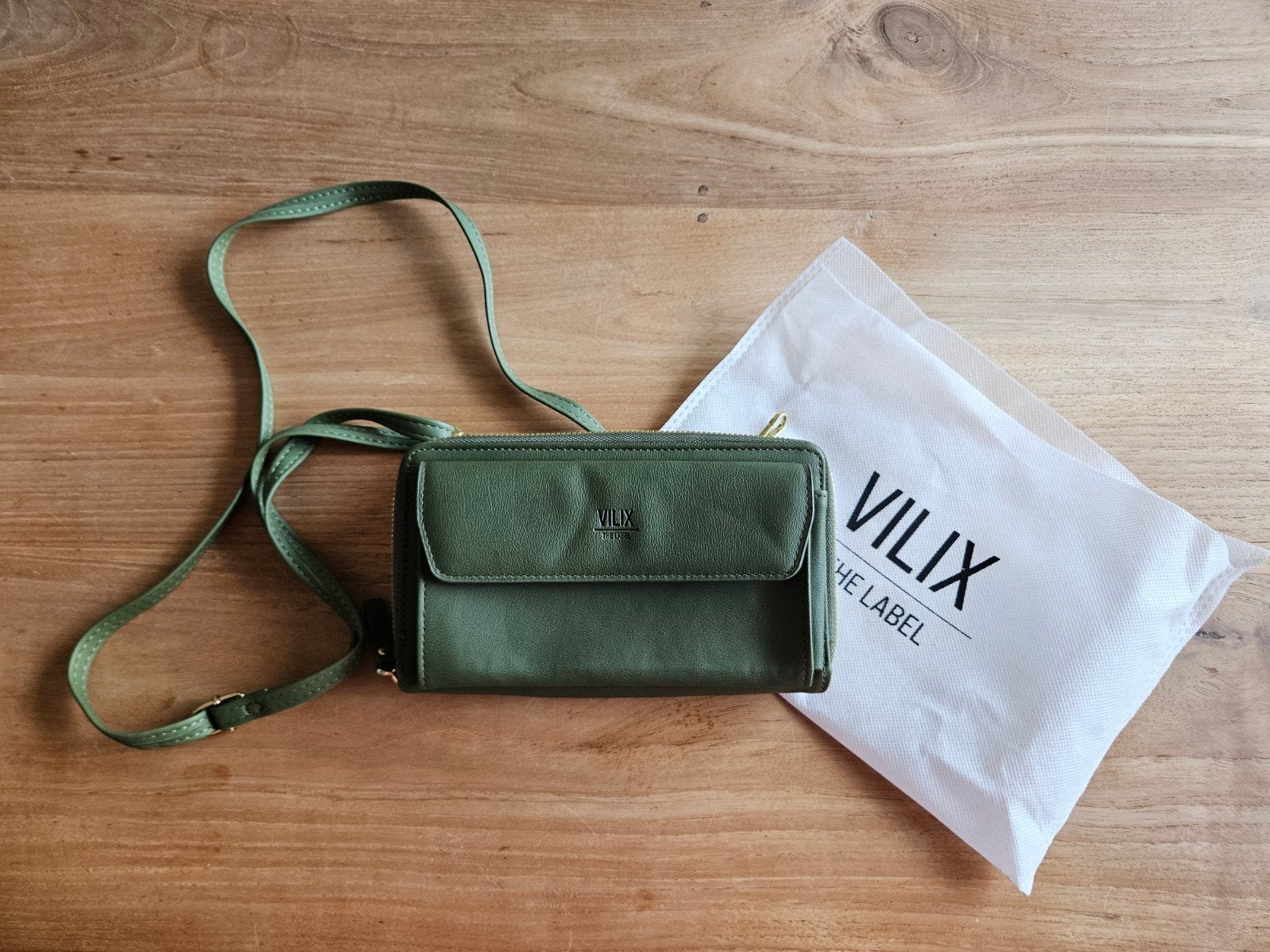 Vilix Telefoontasje/Portemonnee - Olijfgroen, Ophalen of Verzenden, Zo goed als nieuw, Groen, Overige merken