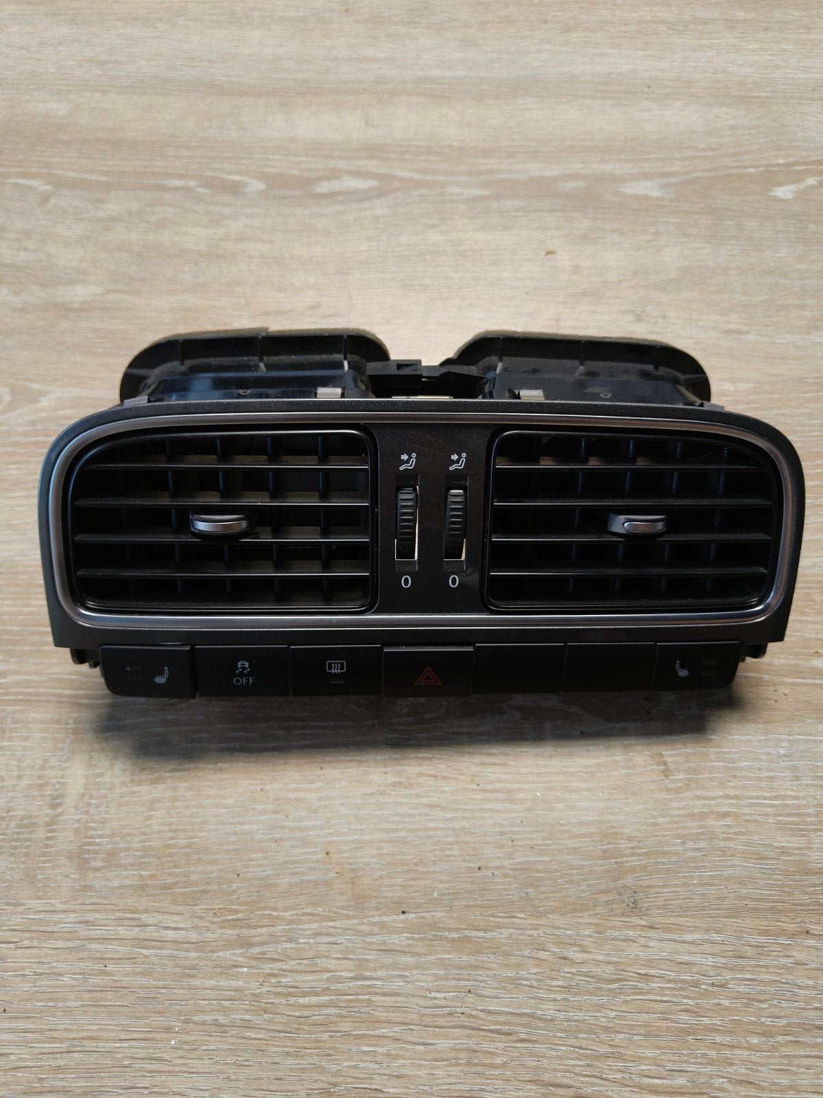Volkswagen Polo 6R Ventilatie Rooster Midden 6RF 819 728 A, Gebruikt, IBER-OLEFF, Volkswagen, Onbekend