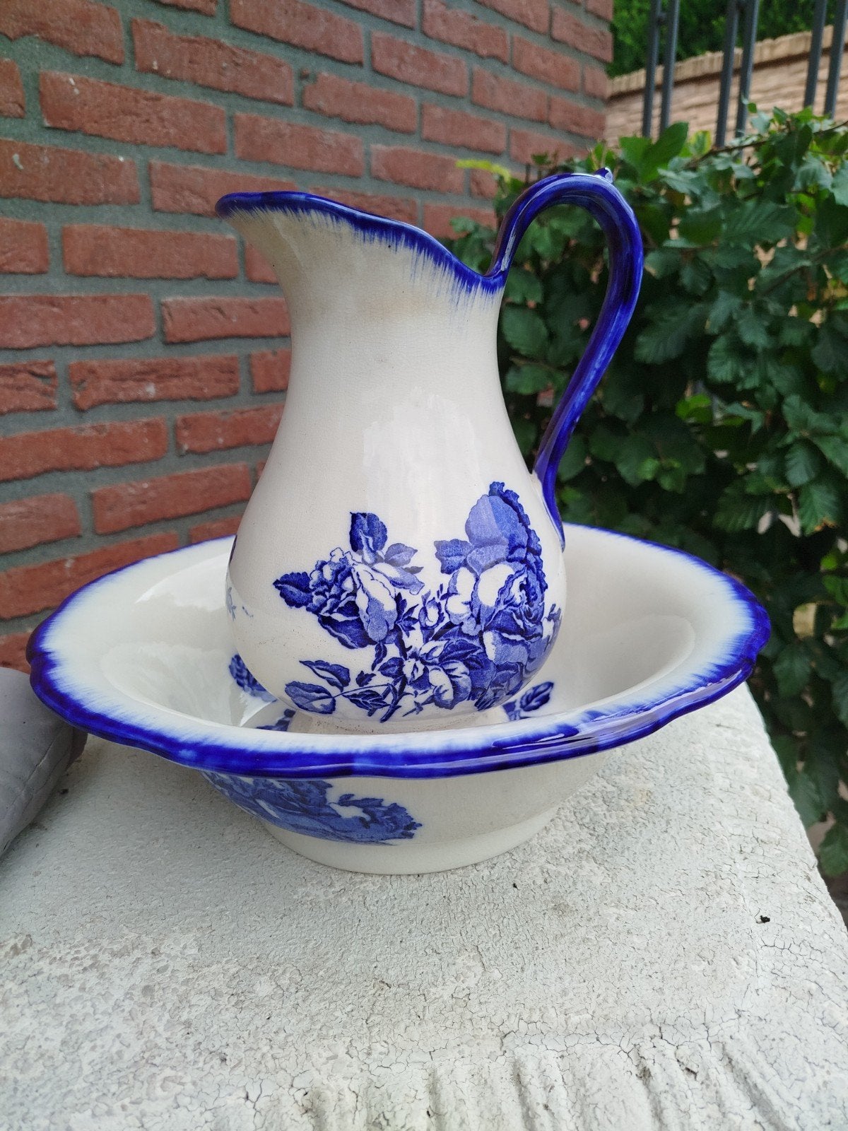 Victoria Ironstone Staffordshire waskom en kan, Ophalen