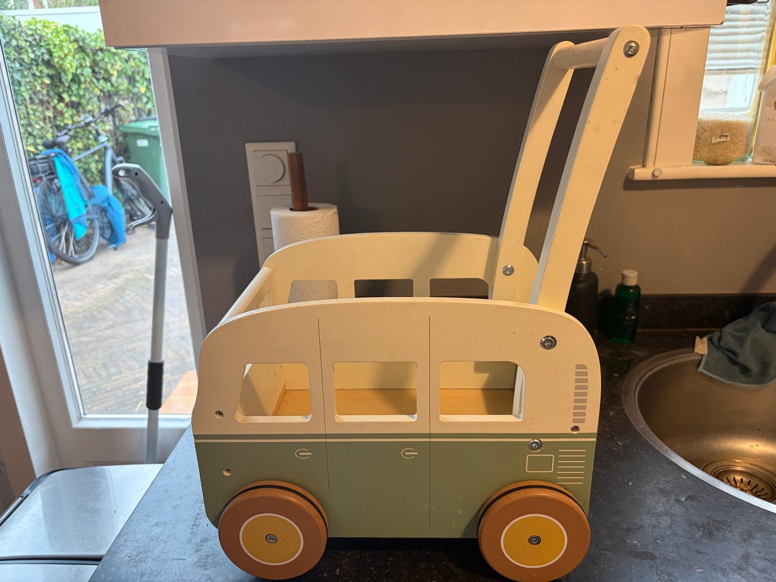 Houten loopwagen / duwkar in camperstijl, Ophalen, Gebruikt, Duw- of Trekspeelgoed