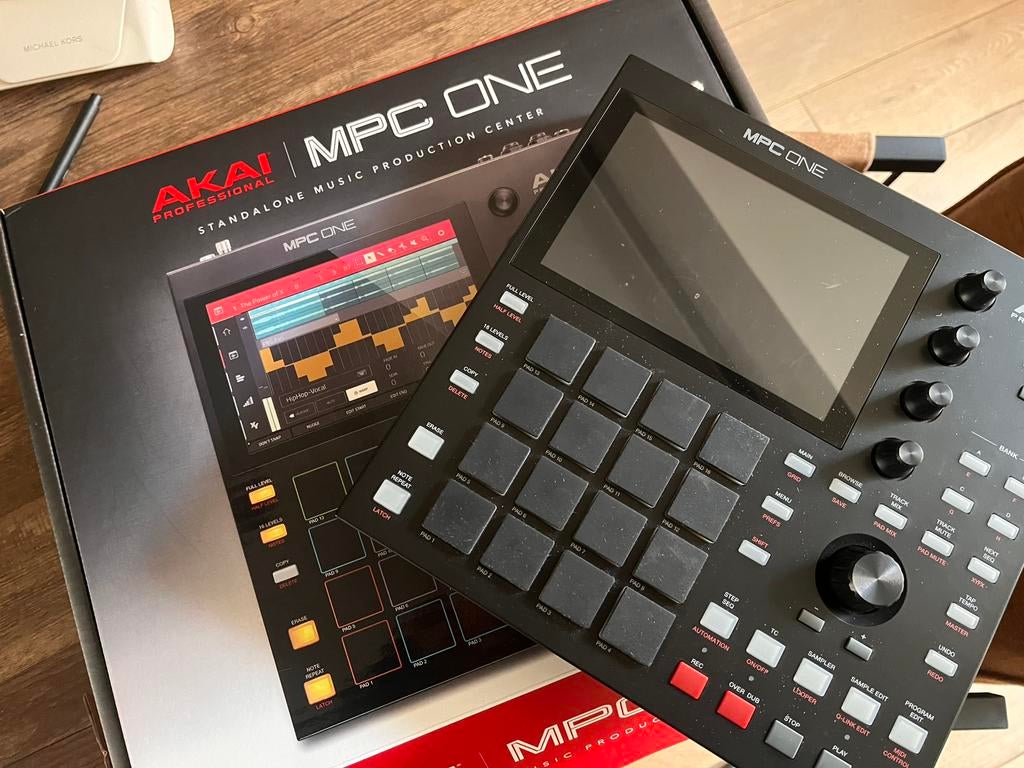 Akai MPC One, Ophalen, Zo goed als nieuw