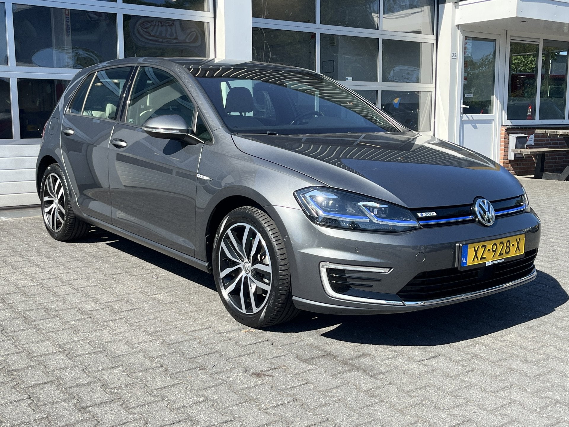 Volkswagen e-Golf 100% Elektrisch Airco Cruise controle Virt, 136 pk, Gebruikt, Beige, Leder en Stof