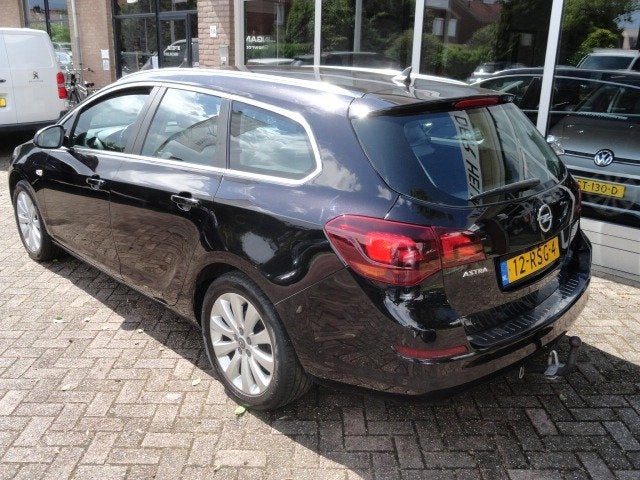 Opel Astra Sports Tourer 1.4 Cosmo airco, Voorwielaandrijving, Euro 5, Gebruikt, 4 cilinders