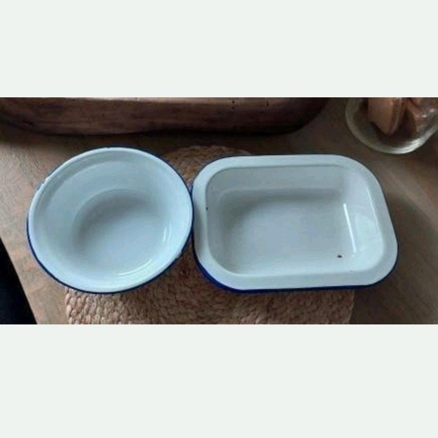 2 WIT EMAILLE SCHAALTJES ROND EN RECHTHOEKIG, Ophalen of Verzenden