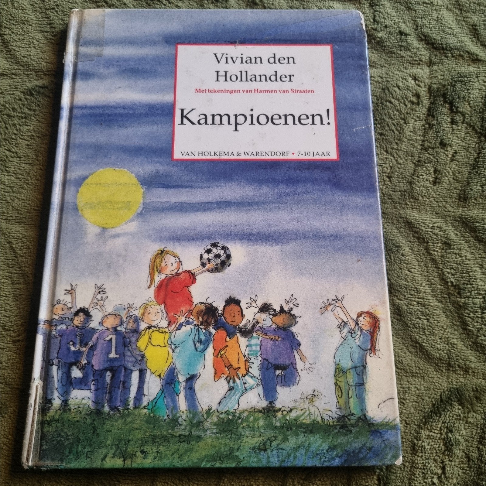 Kampioenen! - Vivian den Hollander (7-10 jaar), Ophalen of Verzenden, Gelezen, Vivian den Hollander, Fictie