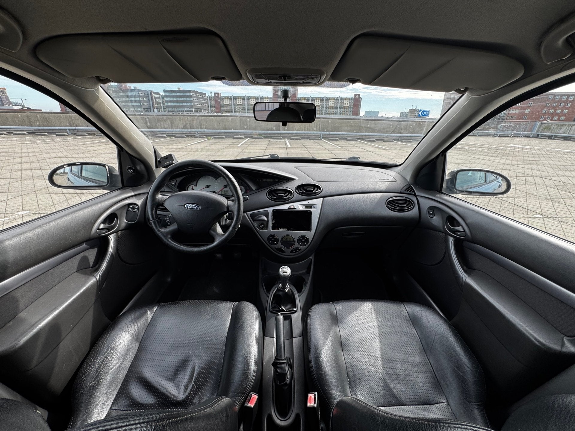 Ford Focus 1.6-16V Futura CLIMA LEER ELEKTRISCHE RAMEN NAP, Auto's, Gebruikt, Zwart, 4 cilinders, 49 €/maand