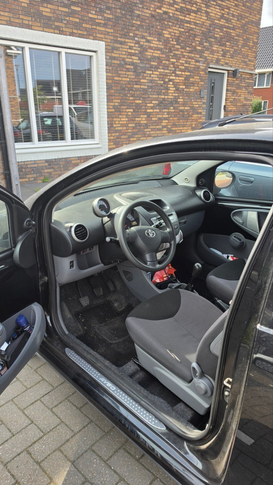 Toyota Aygo 1.0 12V Zwart, Auto's, Voorwielaandrijving, 4 stoelen, Origineel Nederlands, Handgeschakeld