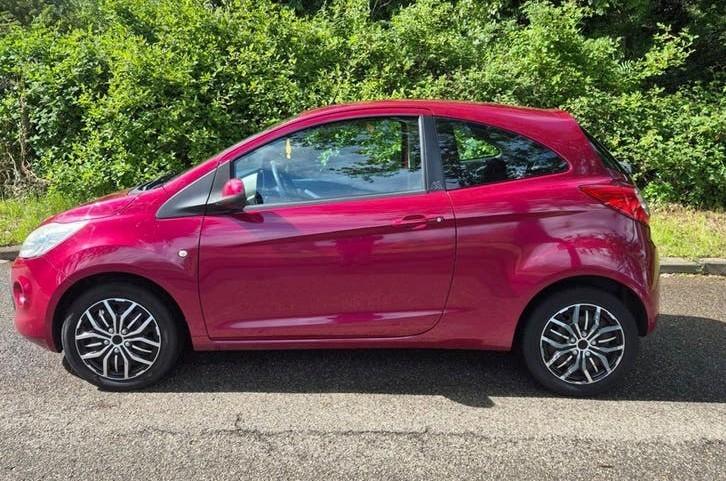 Ford Ka 1.2 Titanium 2010 Rose / AIRCO / APK tot maart 2027, Auto's, Voorwielaandrijving, 1242 cc, Origineel Nederlands, Handgeschakeld