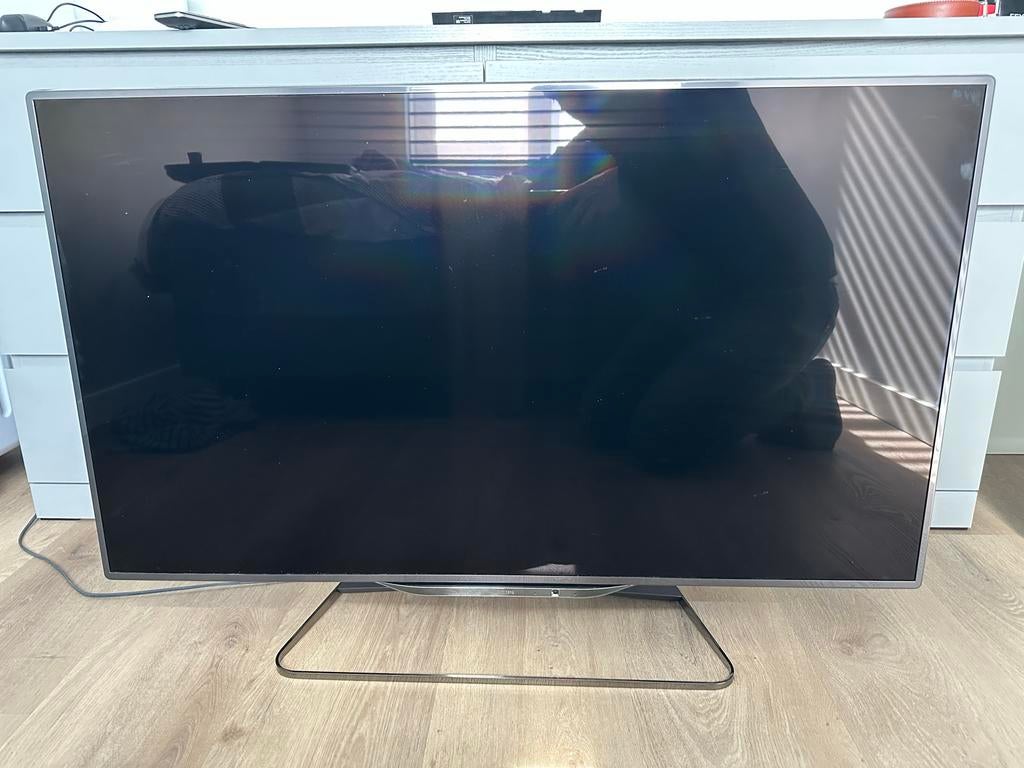 Philips TV met defect - voor onderdelen of reparatie, Ophalen, Philips, LCD, 120 Hz