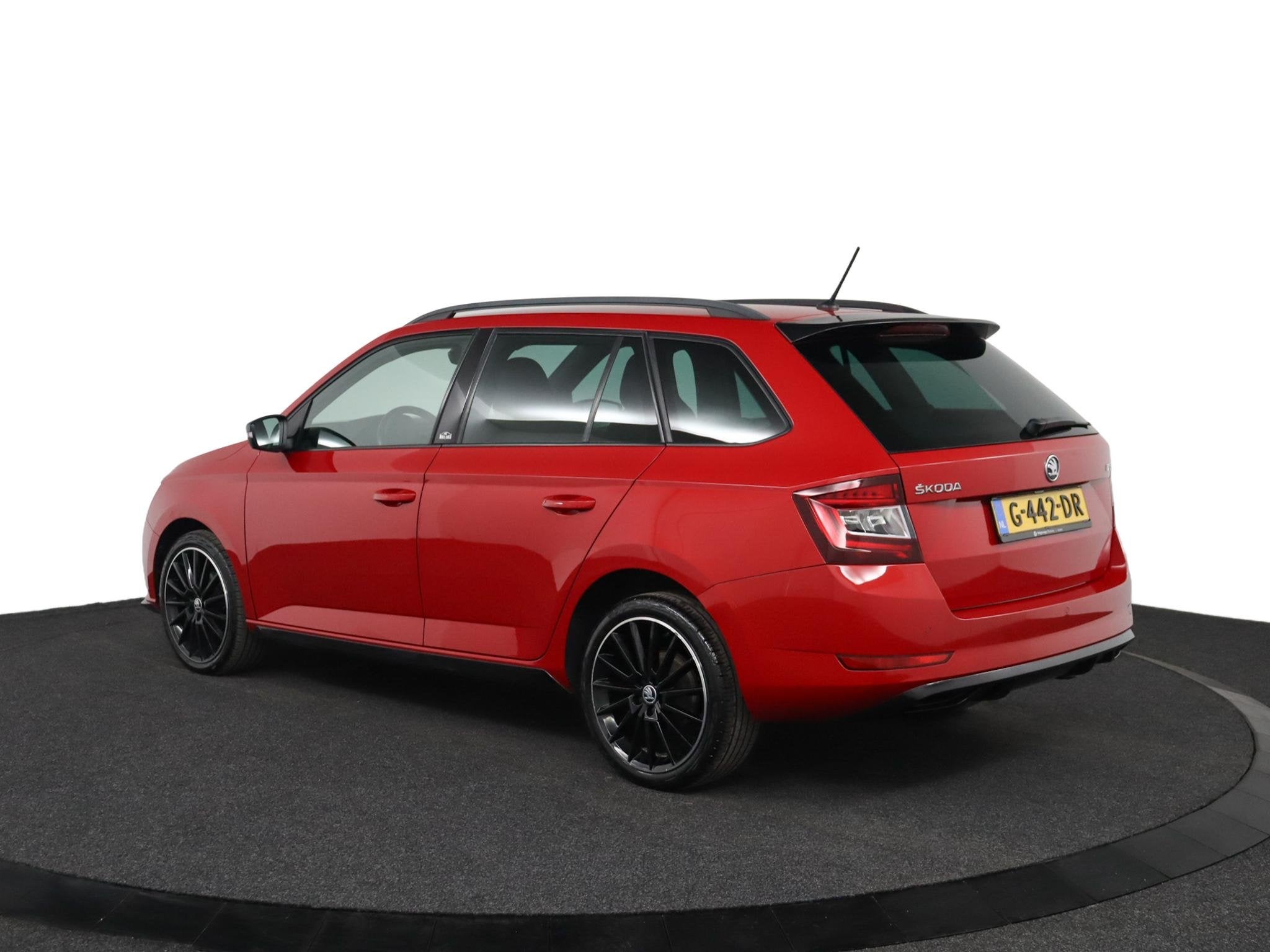 Skoda Fabia Combi 1.0 TSI Monte Carlo | NAP | Dealeronderhou, Voorwielaandrijving, Stof, Gebruikt, 49 €/maand