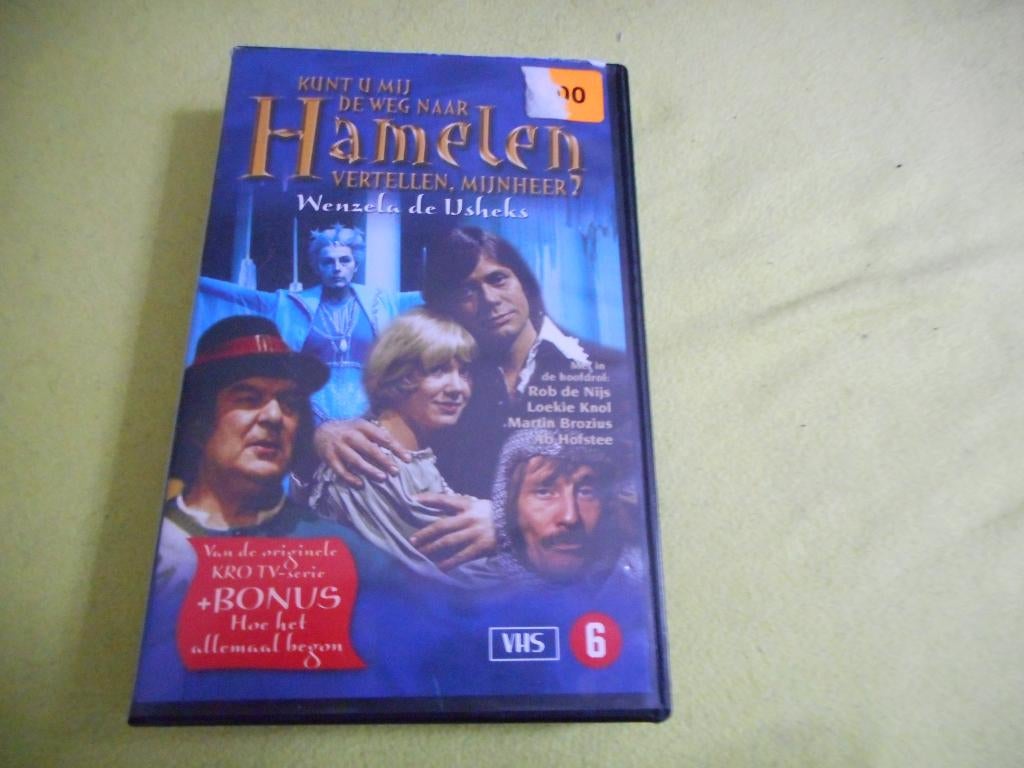 KUNT U MIJ DE WEG NAAR HAMELEN VERTELLEN MENEER! Op VIDEO!, Cd's en Dvd's, VHS | Film, Zo goed als nieuw, Nederlandstalig, Alle leeftijden
