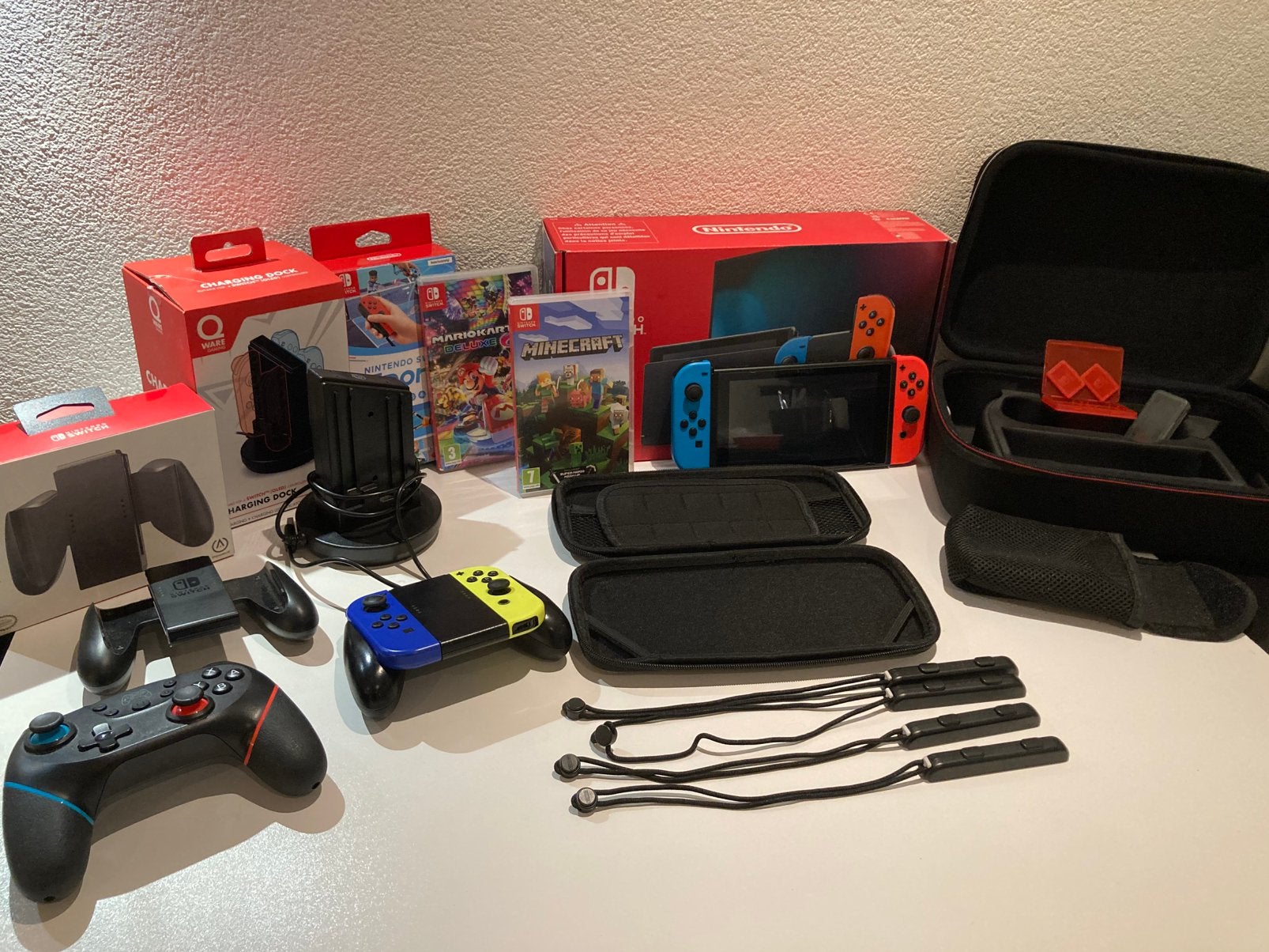 Nintendo Switch complete set – veel accessoires & 3 games!, Spelcomputers en Games, Ophalen, Met games, Zo goed als nieuw, Switch Original