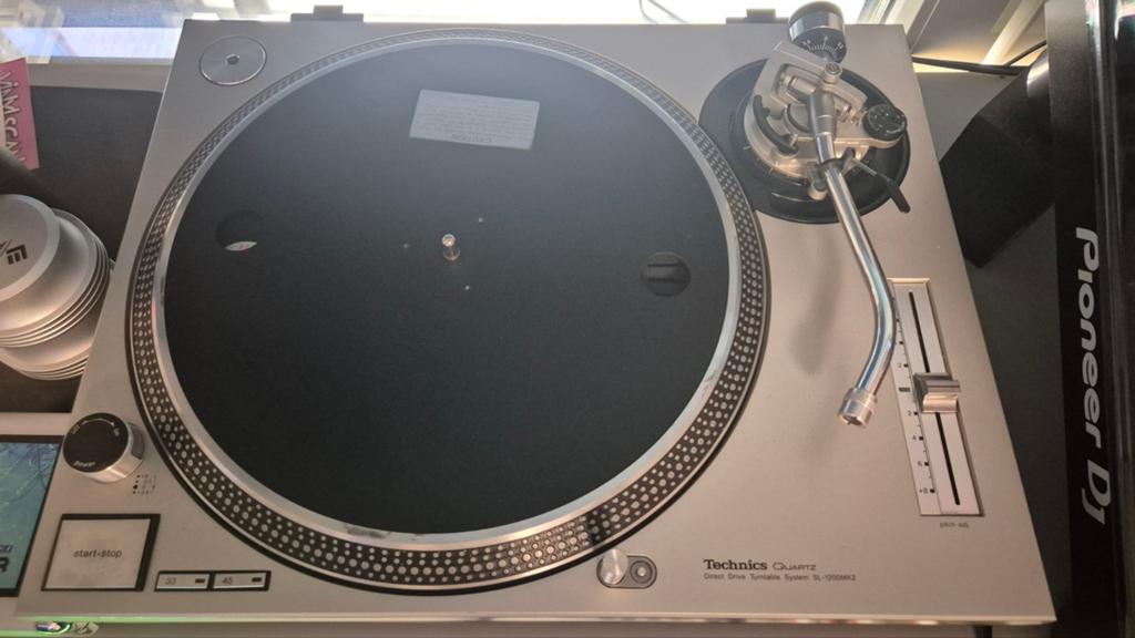 Technics SL1200MK2 Draaitafel - Klassieke DJ Platenspeler, Gebruikt, Pitch-regelaar, Ophalen of Verzenden, Platenspeler
