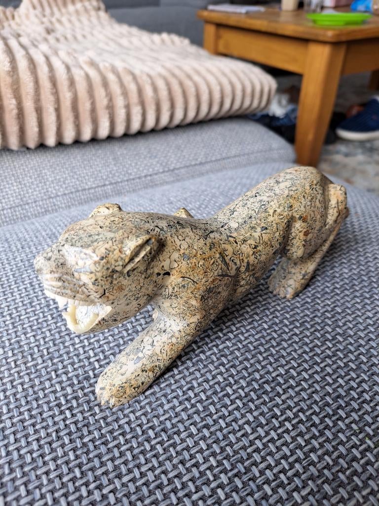 Stenen Jaguar Beeldje - Marmer/Graniet - 25 cm, Antiek en Kunst, Ophalen of Verzenden, Zoogdier, 20 - 50 cm, Steen of Keramiek