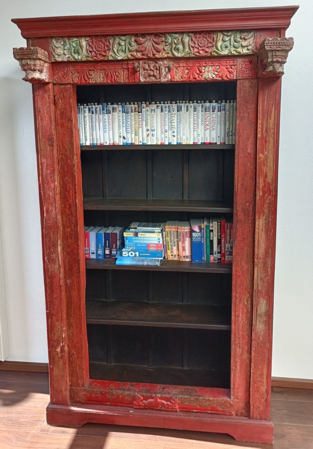 Originele handgesneden Indiase boekenkast, Ophalen