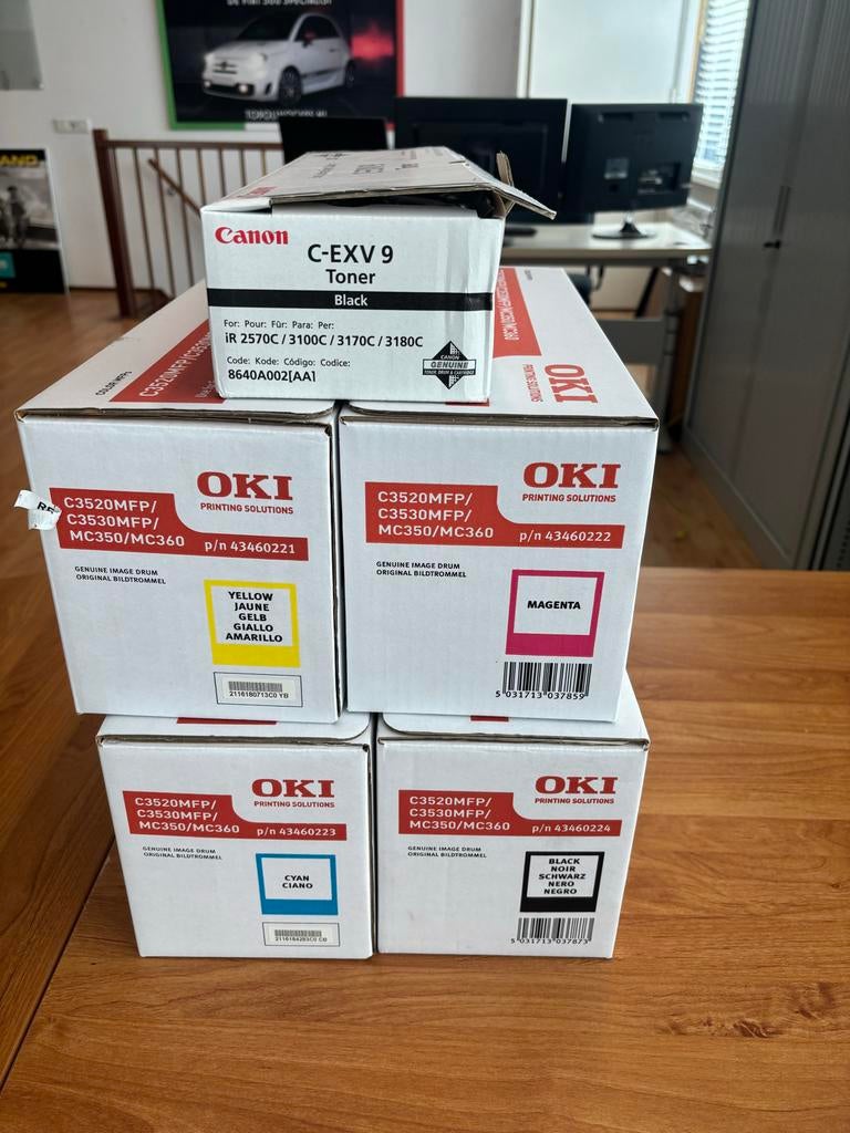 Nieuwe Oki cartridges (4 stuks) en Canon toner (1 stuk), Computers en Software, Printerbenodigdheden, Nieuw, Toner, Ophalen of Verzenden