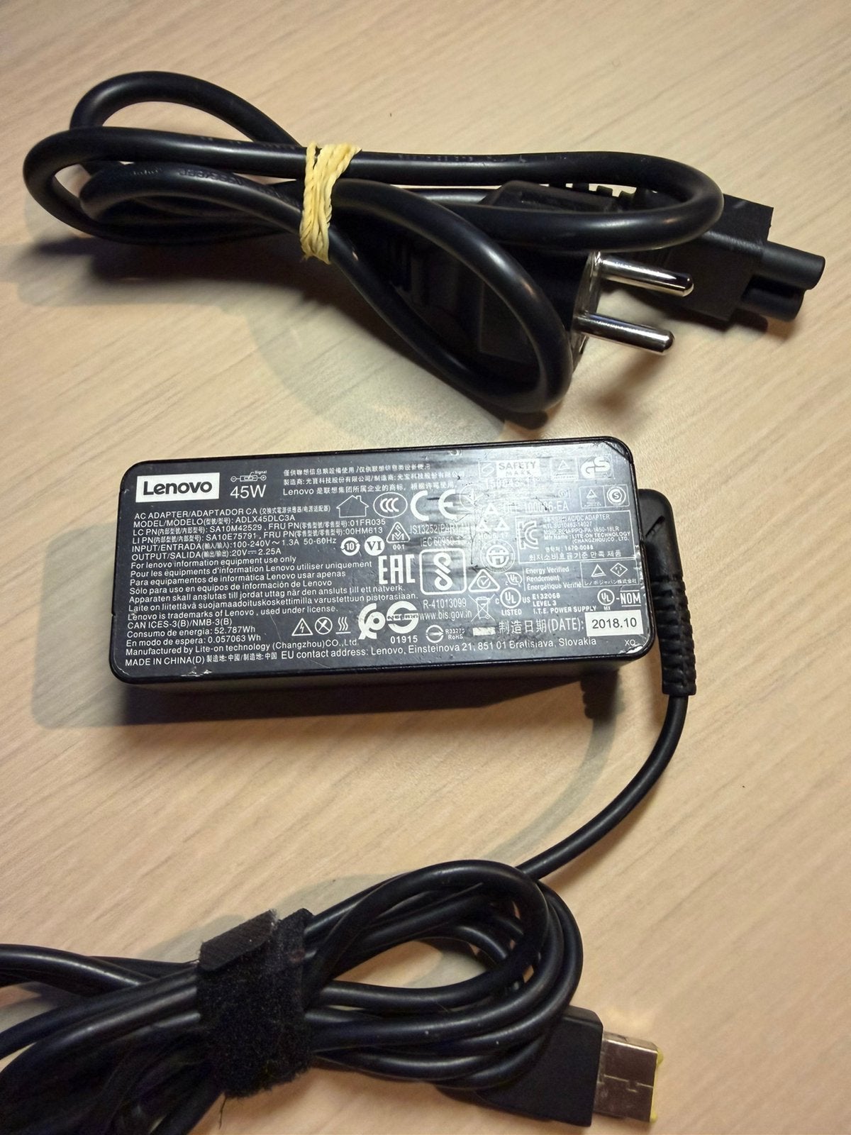 45W Lenovo Laptop Adapter - square tip, Computers en Software, Ophalen of Verzenden, Zo goed als nieuw, Lenovo
