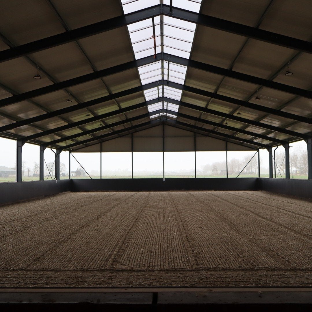 Gezellige pensionstal heeft plek !, Stalling, 4 paarden of pony's of meer
