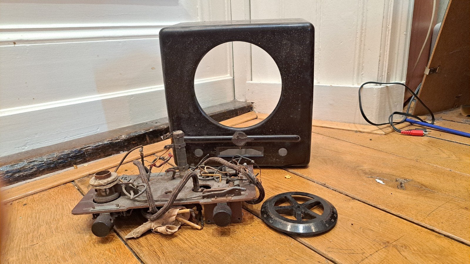 Radio Volksempfänger DKE38 onderdelen, Verzenden