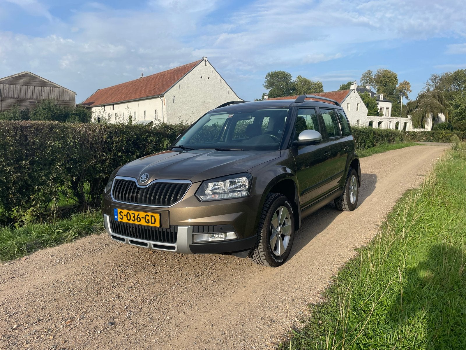 Skoda Yeti 1.8 TSI 4X4 2014 Outdoor, Auto's, 13 km/l, 1800 kg, 4 cilinders, Bruin