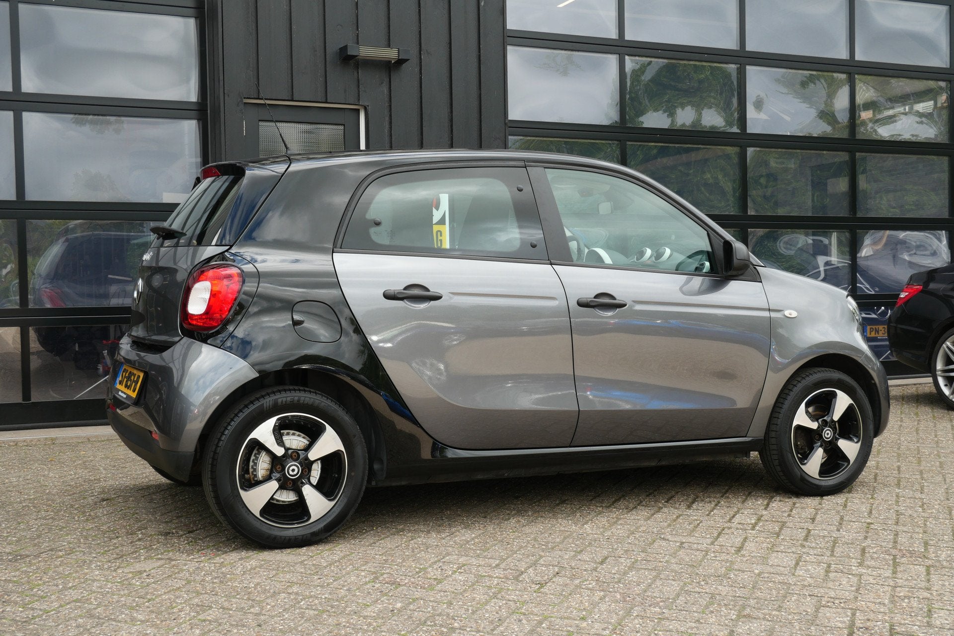 Smart Forfour 1.0 Business Solution | NL-Auto | Cruise | Air, Auto's, Gebruikt, 4 stoelen, Origineel Nederlands, Handgeschakeld