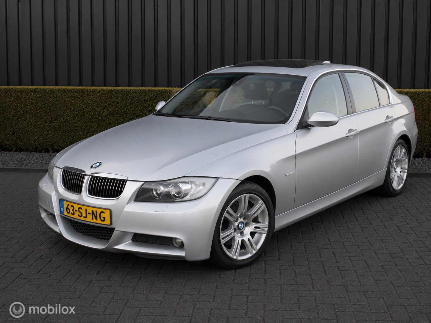 BMW 3-serie 325xi | AUTOMAAT | LEDER | SCHUIF- / KANTELDAK, Auto's, Automaat, Gebruikt, Zwart, 2497 cc