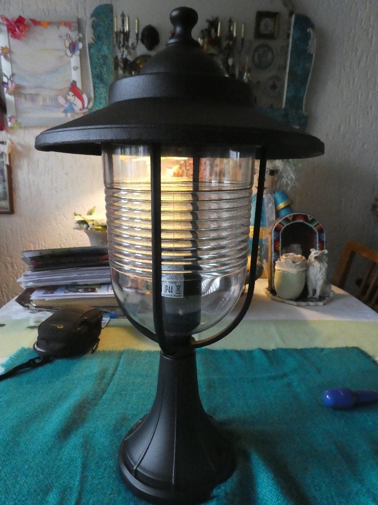 zwarte nieuwe buitenlamp op voet, Staande lamp, Nieuw, Ophalen of Verzenden, Netvoeding