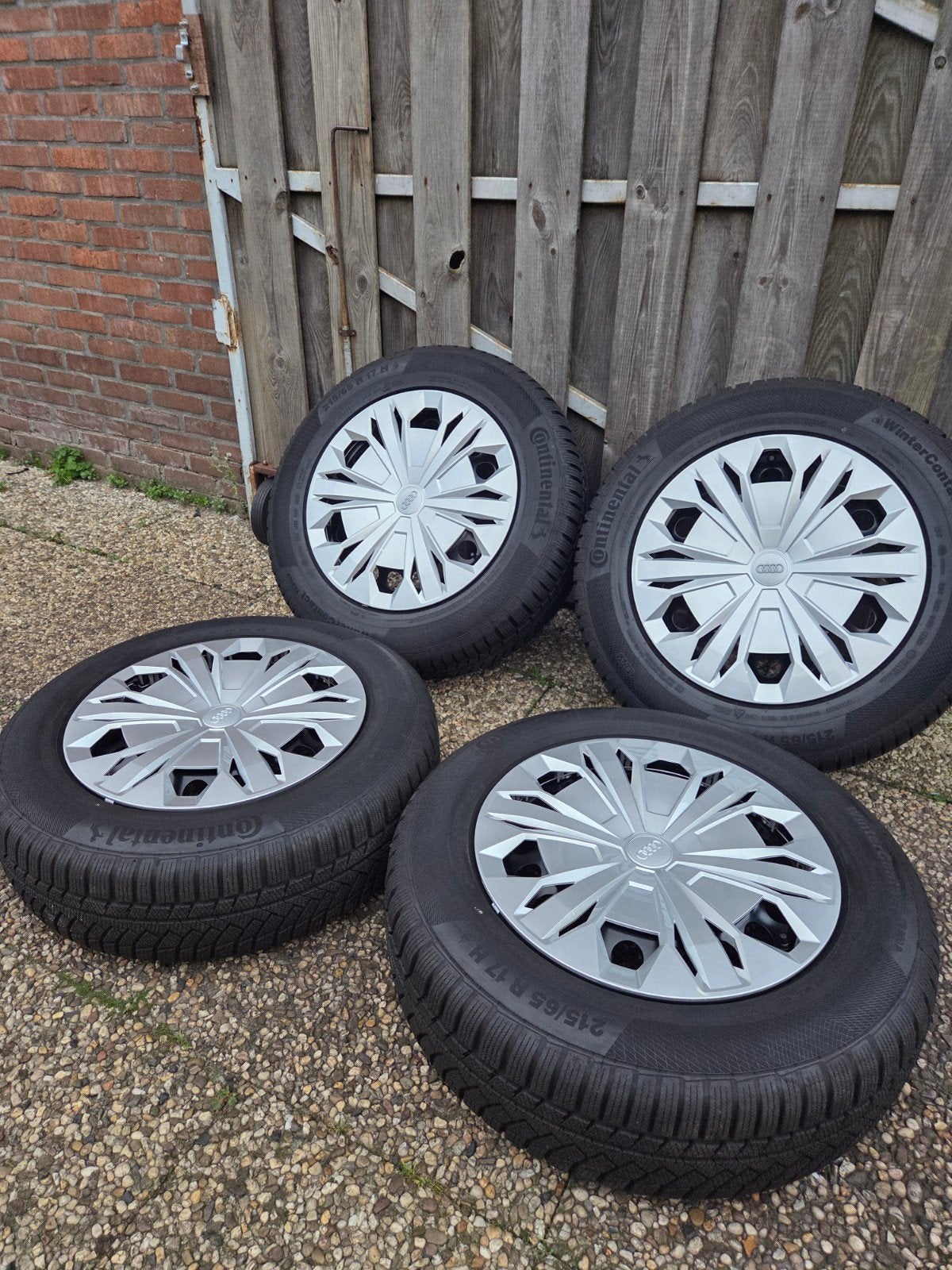 215 65 17 winterbandenset met velg Q3, tiquan 7/7.5  profiel, Auto-onderdelen, 17 inch, Band(en), Personenwagen, Gebruikt