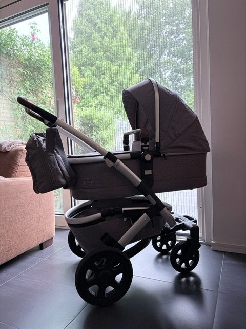 Joolz Geo2 Radiant Grey met veel accessoires, Kinderen en Baby's, Kinderwagens en Combinaties, Zo goed als nieuw, Combiwagen, Verstelbare duwstang