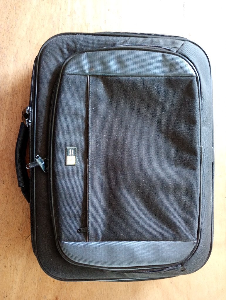 Te koop laptoptas, Computers en Software, Laptoptassen, Ophalen, Gebruikt, 15 inch, Meerdere vakken