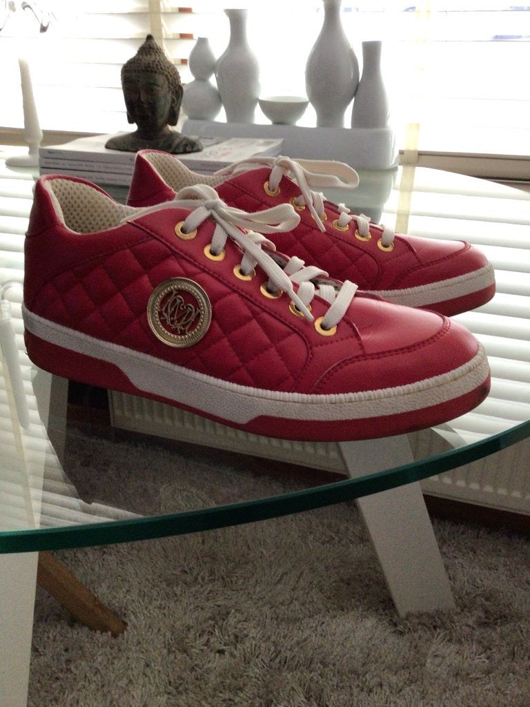 Rode schoenen van Moschino maat 40, Ophalen of Verzenden, Sneakers of Gympen, Gedragen, Rood