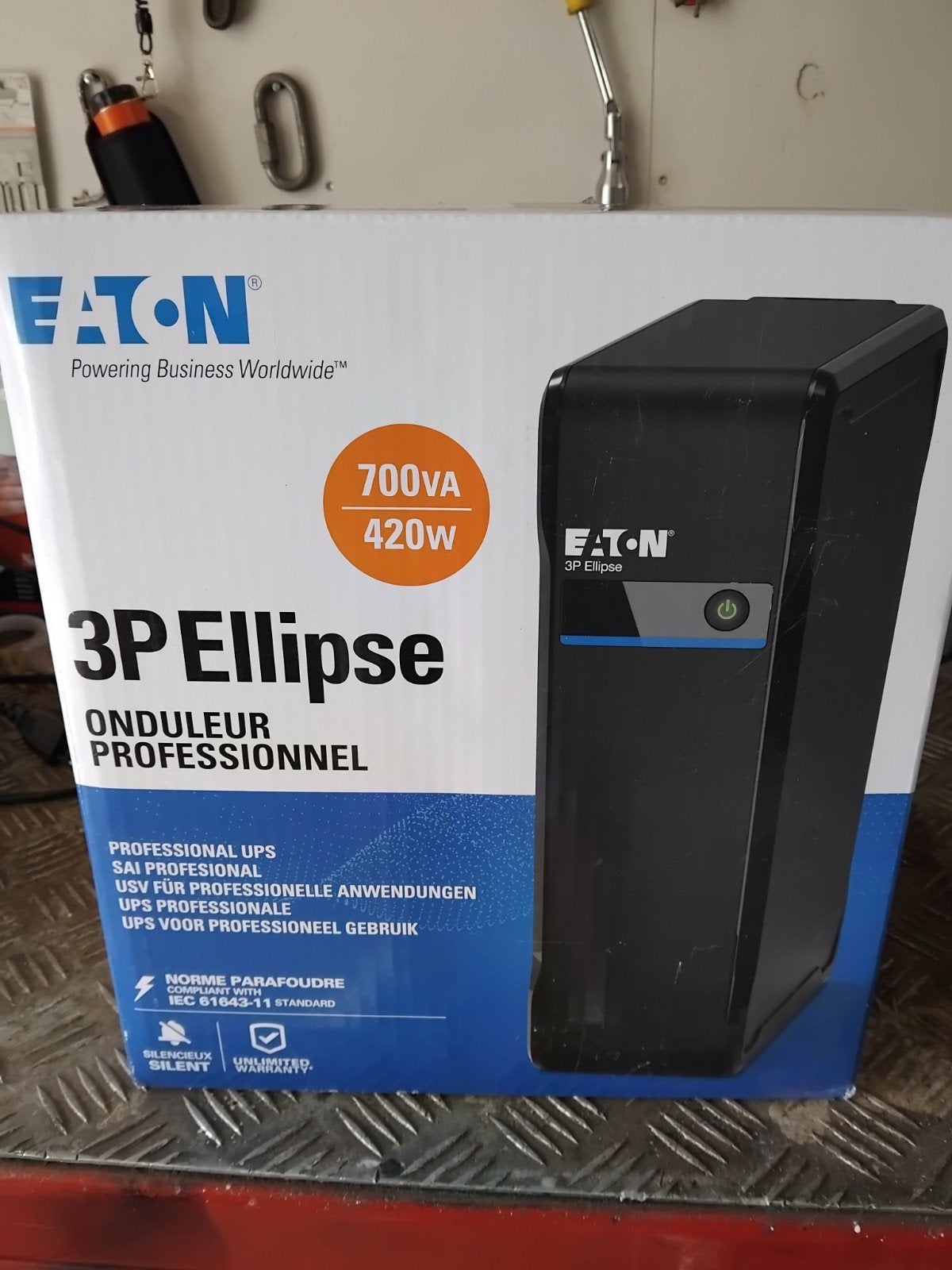 Eaton 3P Ellipse Professionele UPS 700VA 420W, Computers en Software, Ophalen of Verzenden
