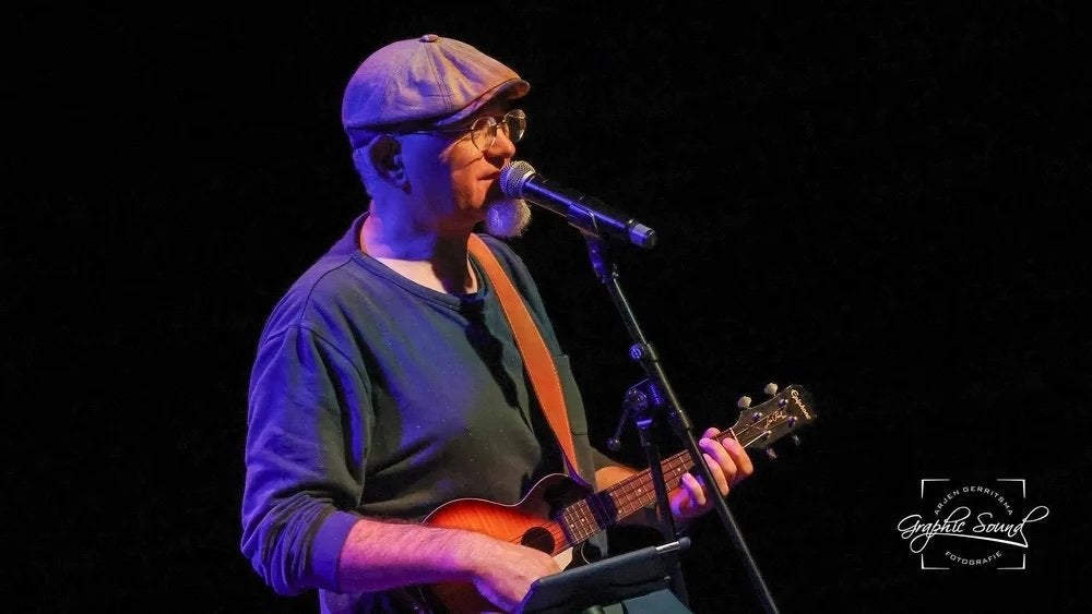 UKE22 zoekt muzikanten, Contacten en Berichten