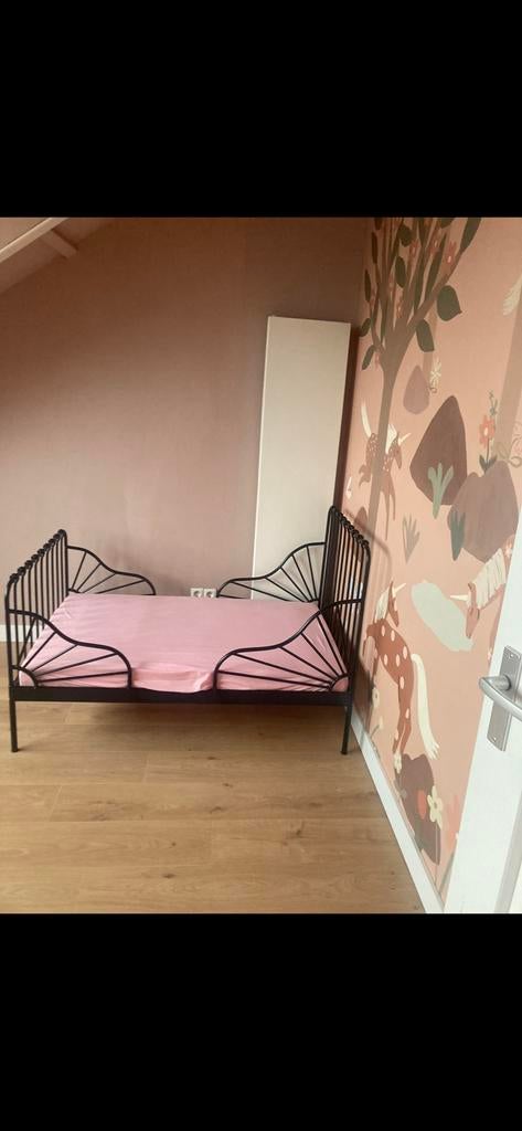 Ikea Minnen meegroeibedje zwart en/of blauw, Ophalen, Eenpersoons, Zwart, Zo goed als nieuw