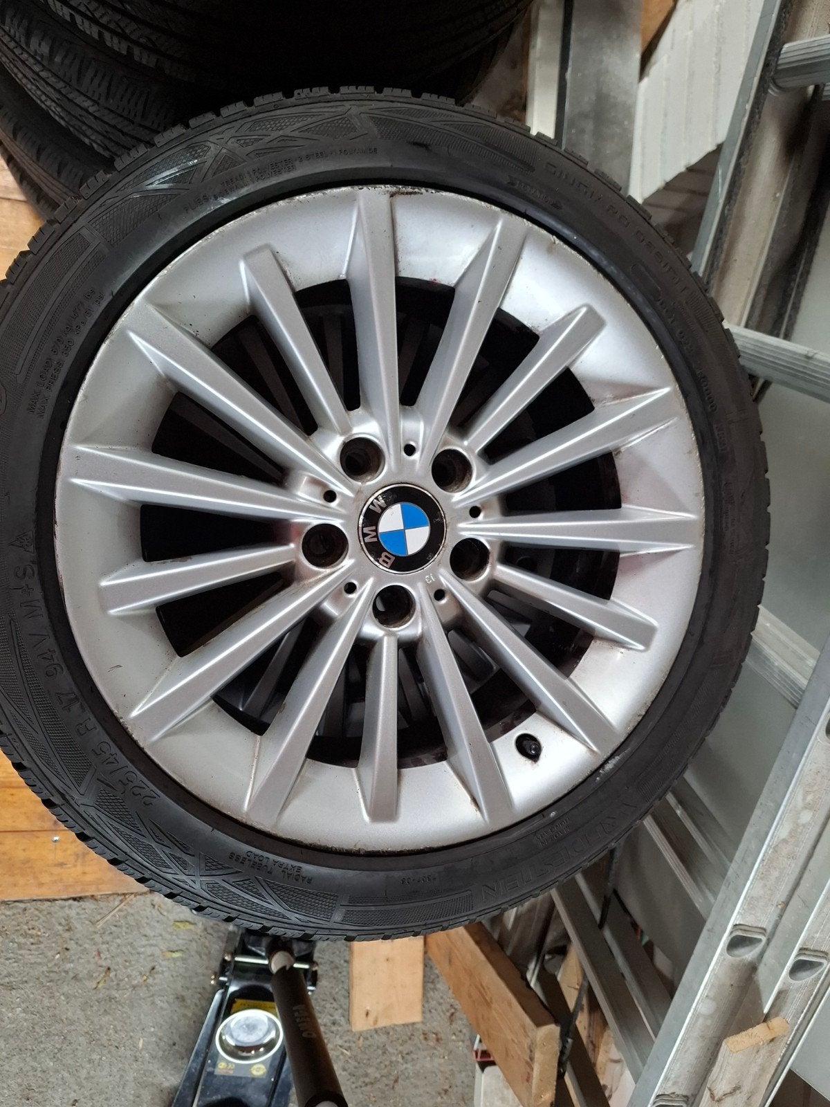 BMW style 284 winterset E90 E91 E92 E93, Auto-onderdelen, Banden en Velgen, Ophalen, 17 inch, Winterbanden, 225 mm