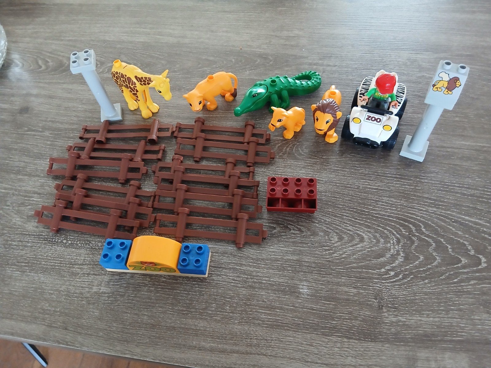 LEGO Duplo Zoo set met dieren en auto, Ophalen of Verzenden, Zo goed als nieuw, Complete set, Duplo